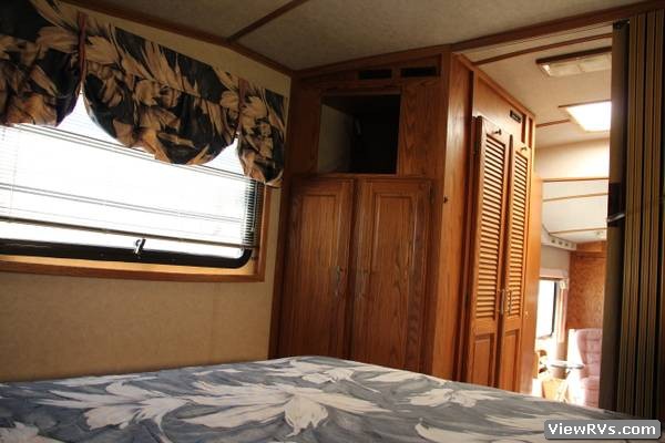 1992 Avion 5th Wheel Trailer 31.5F (A)