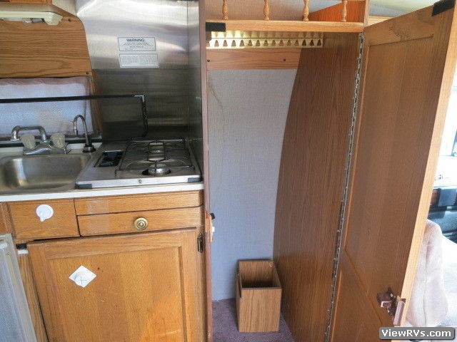 1993 Roadtrek Class-B Motorhome Popular 190 (A)