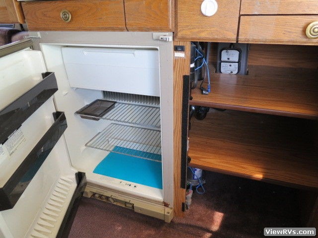 1993 Roadtrek Class-B Motorhome Popular 190 (A)