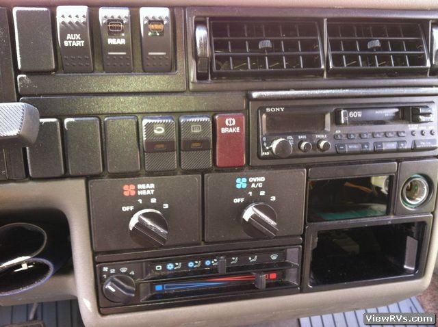 1996 Winnebago Rialta Class-C Motorhome