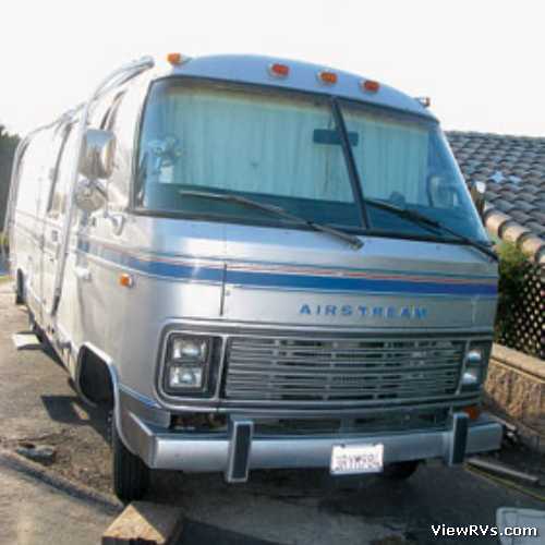 1979 Airstream Excella 28' Motorhome (J) Exterior Front