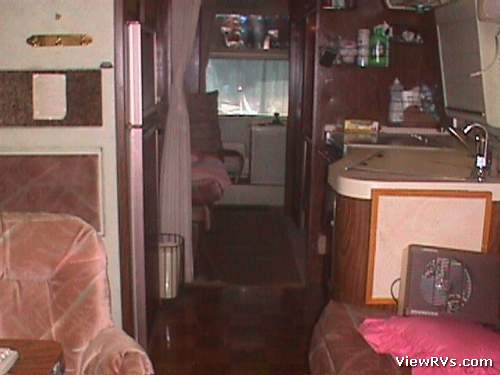 1981 Airstream Excella 28 Motorhome Cabin Rear View