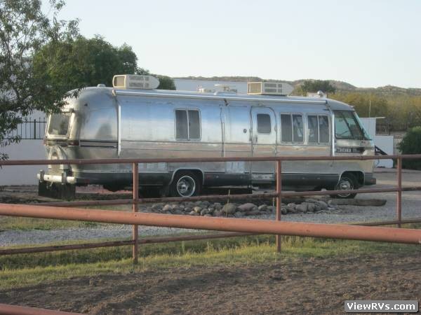1983 Airstream Floorplans Motorhome Land Yacht 300 (C)