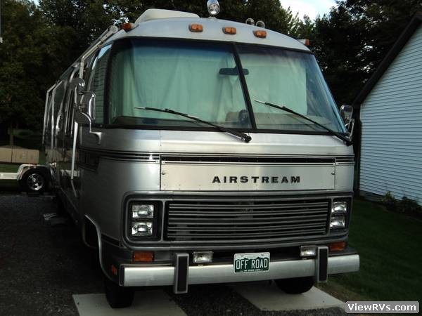 1983 Airstream 310 Classic Motorhome (M)