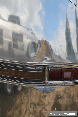 1983 Airstream Classic 300 Motorhome (B)