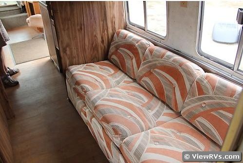 1983 Airstream Classic 300 Motorhome (B)