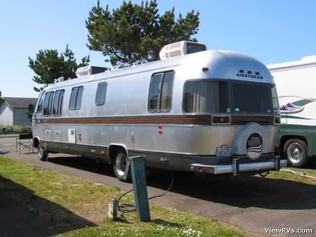 1983 Airstream 310 Motorhome (J) Exterior Road side