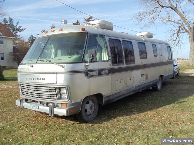 1983 Airstream 310 Classic Motorhome (L)