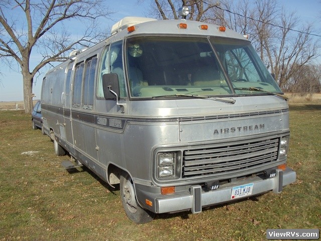 1983 Airstream 310 Classic Motorhome (L)