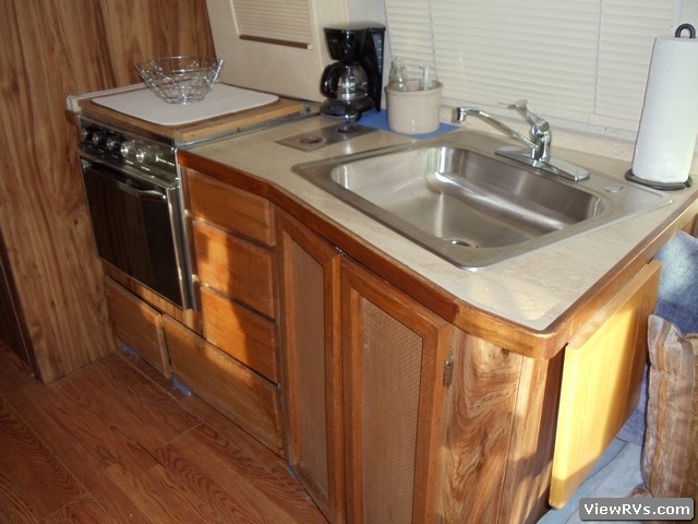 1983 Airstream 310 Classic Motorhome (L)