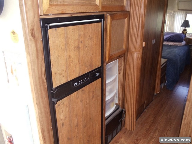 1983 Airstream 310 Classic Motorhome (L)