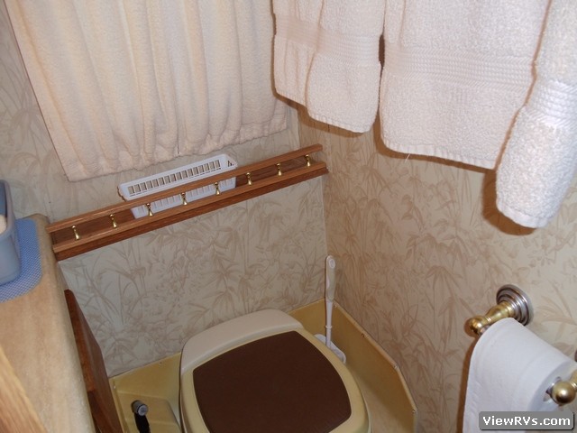1983 Airstream 310 Classic Motorhome (L)