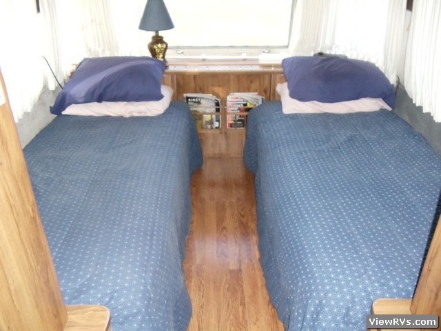 1983 Airstream 310 Classic Motorhome (L)