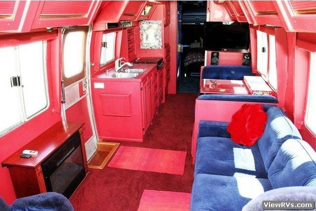 1984 Airstream 345 Classic Motorhome (D) Larry Hagman