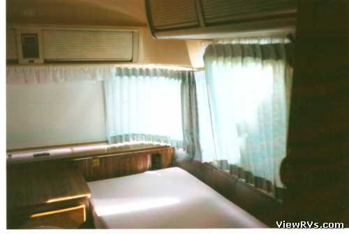 1984 Airstream 310 Motorhome (H) Interior Rear Bedroom