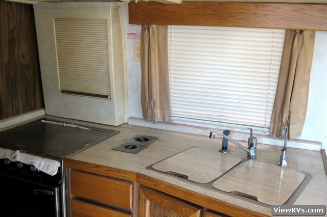 1984 Airstream Classic 310 Motorhome (J)