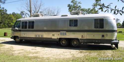 1984 Airstream 345LE Classic Motorhome (B) Exterior Road Side
