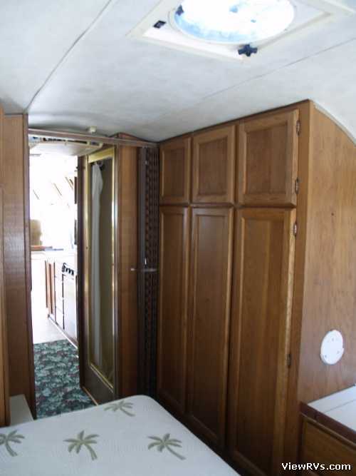 1984 Airstream 345LE Classic Motorhome (B) Interior Rear Bedroom