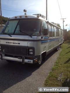 1984 Airstream Classic 345 34.5' Motorhome (C)