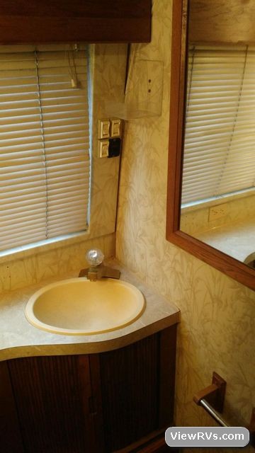 1986 Airstream Classic 345 Motorhome