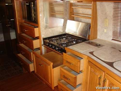 1987 Airstream 325 Classic Motorhome (B) Interior Galley