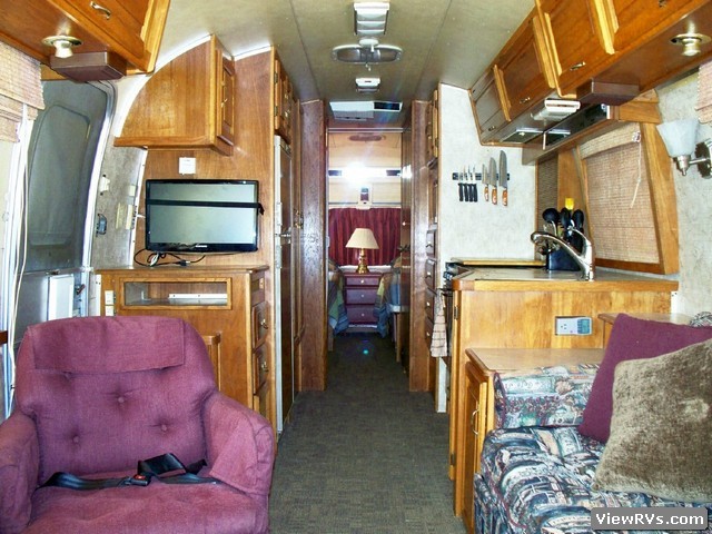 1987 Airstream Classic 325 Motorhome (E)