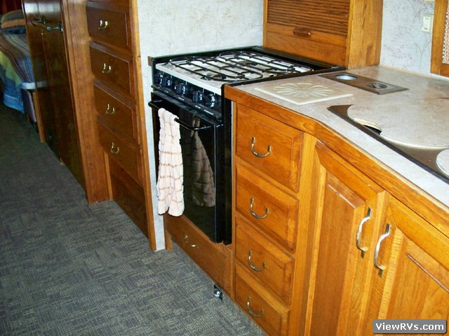 1987 Airstream Classic 325 Motorhome (E)