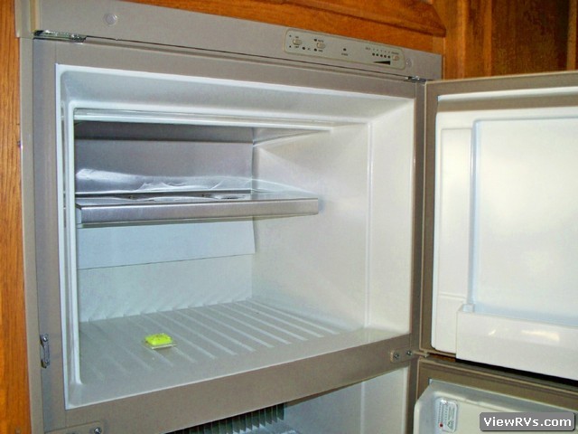 1987 Airstream Classic 325 Motorhome (E)