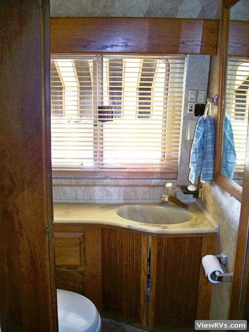 1987 Airstream Classic 325 Motorhome (E)