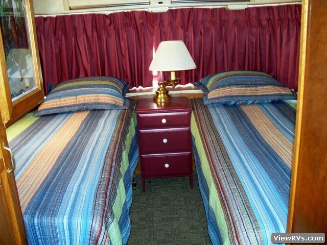 1987 Airstream Classic 325 Motorhome (E)