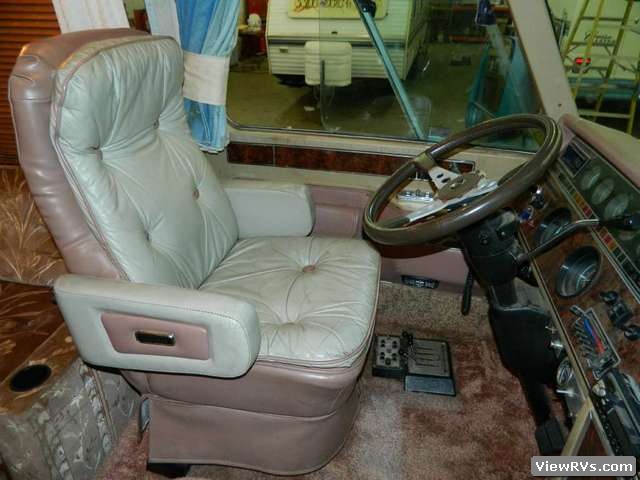 1987 Airstream 345 Classic Motorhome (F)