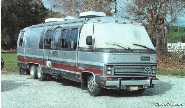 1989 Airstream 345LE Classic Motorhome (F) Exterior Front