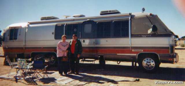 1989 Airstream 345LE Classic Motorhome (F) Exterior Curb Side