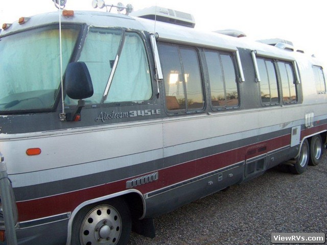 1989 Airstream Classic 345LE Motorhome (I)