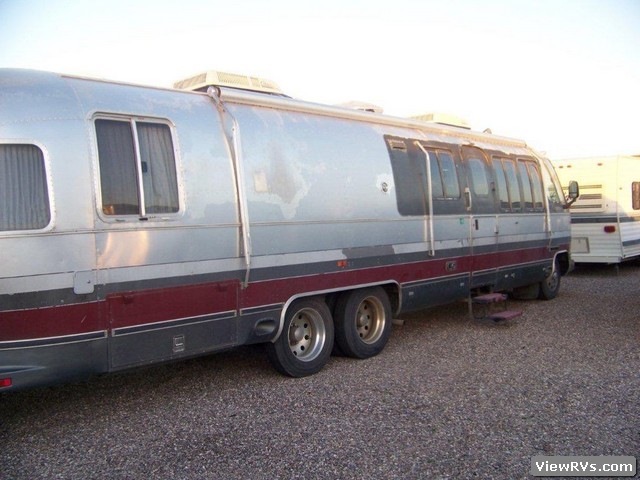 1989 Airstream Classic 345LE Motorhome (I)