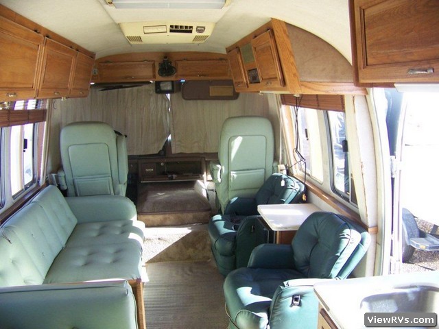 1989 Airstream Classic 345LE Motorhome (I)