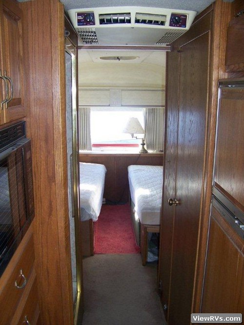 1989 Airstream Classic 345LE Motorhome (I)