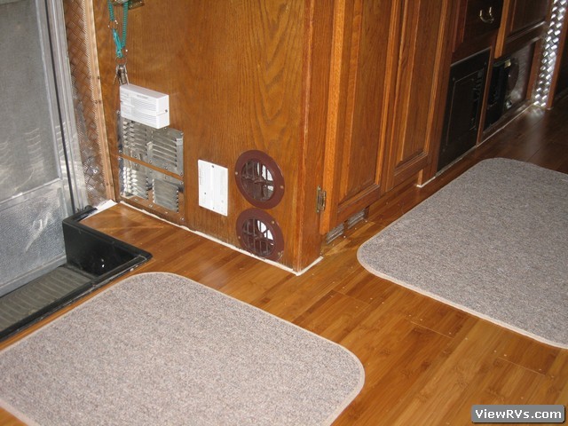 1989 Airstream Classic 345LE Motorhome (J)