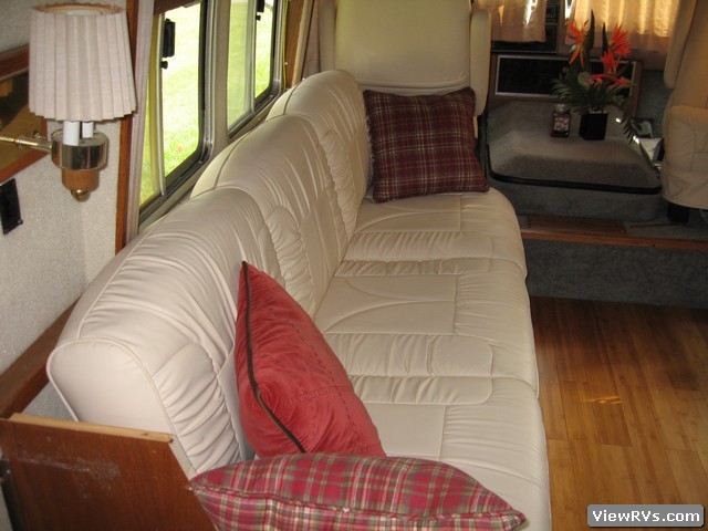 1989 Airstream Classic 345LE Motorhome (J)