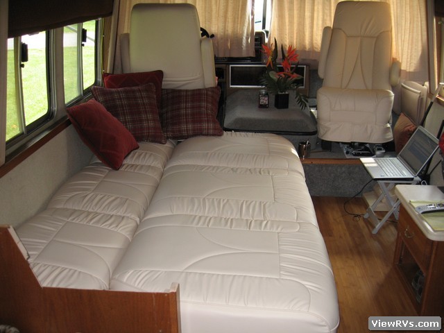 1989 Airstream Classic 345LE Motorhome (J)