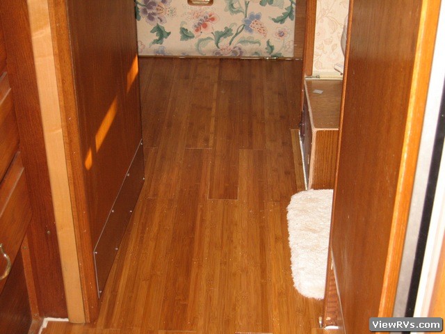 1989 Airstream Classic 345LE Motorhome (J)
