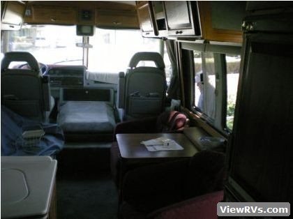 1991 Airstream Classic 300 Motorhome (B)