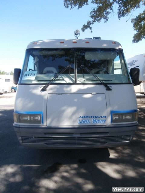 1992 Airstream Land Yacht 36' Motorhome (A)