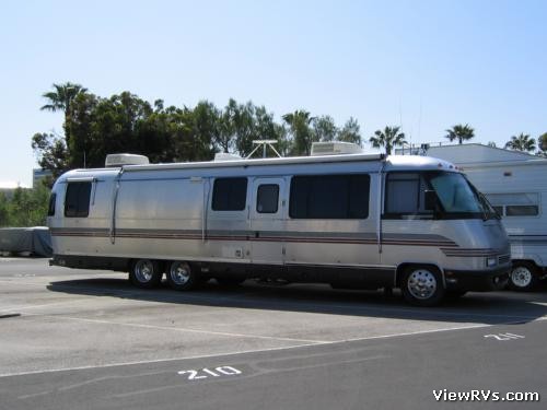 1994 Airstream 36 Motorhome (D) Exterior Curb Side