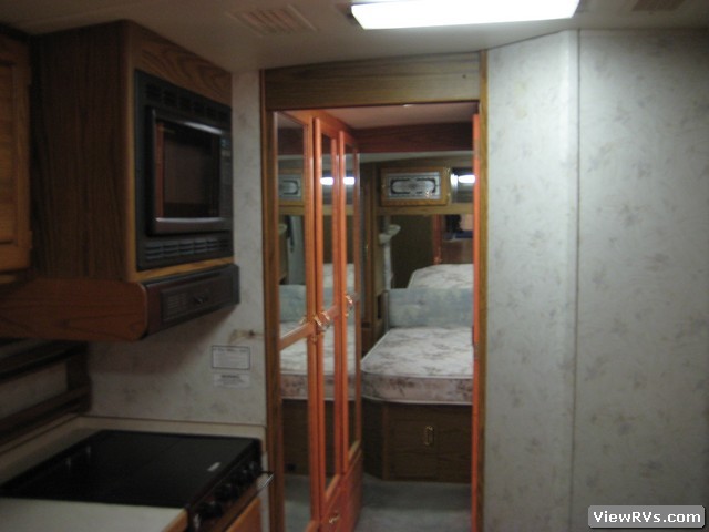 1996 Airstream Cutter 36' Motorhome (A)