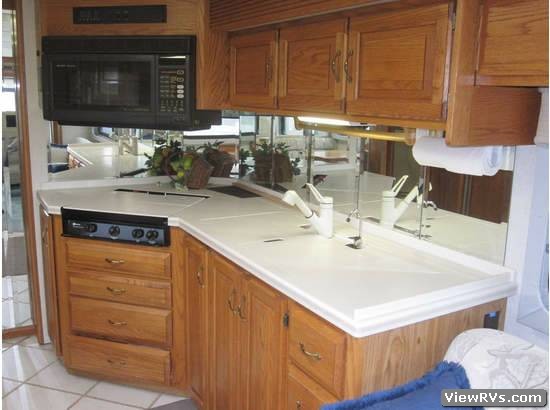 2000 Airstream Land Yacht Motorhome XC (E)