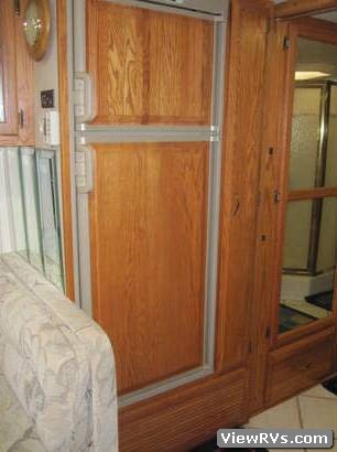 2000 Airstream Motorhome Land Yacht XC (E)