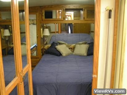 2000 Airstream Land Yacht Motorhome XC (E)