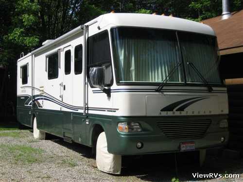 2000 Airstream Land Yacht XL 35' Motorhome (A) Exterior Front