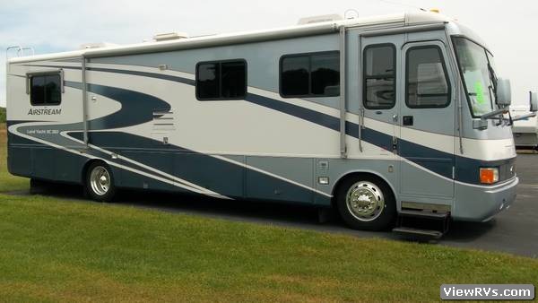 2001 Airstream Land Yacht XC360 36' Motorhome (B)
